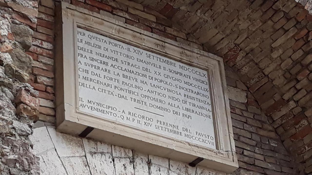 La Casa Dei Bersaglieri Apartment Perugia Luaran gambar