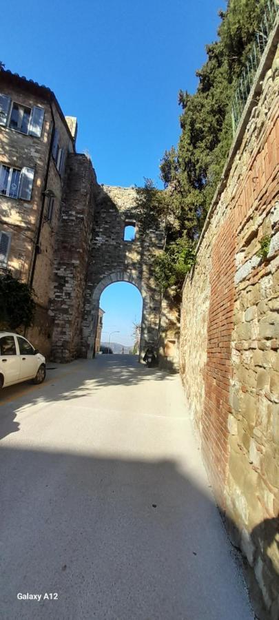 La Casa Dei Bersaglieri Apartment Perugia Luaran gambar